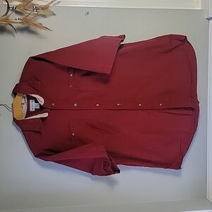 Carhartt maroon short sleeve button front shirt